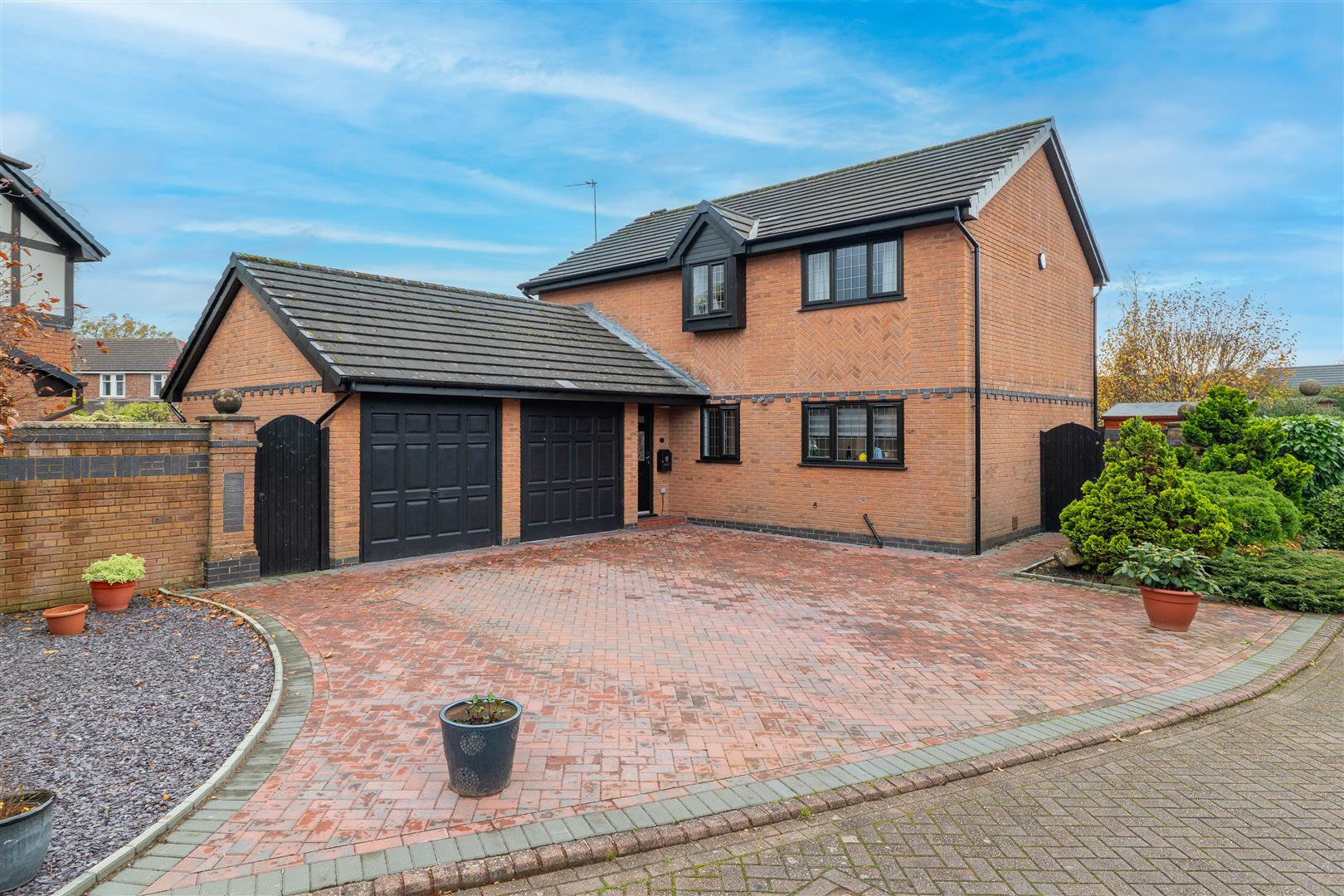 4 bed property in The Cedars, Preston